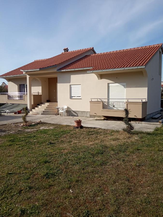 Laura Apartment Bibinje Bagian luar foto