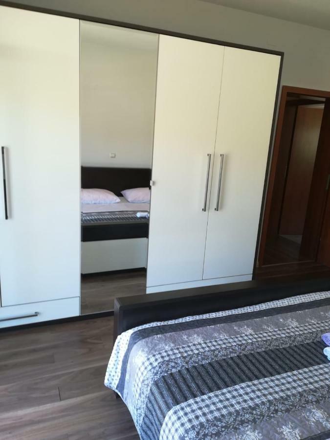 Laura Apartment Bibinje Bagian luar foto